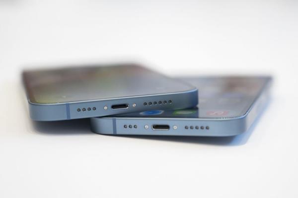 明年的iPhone15可能是首款USB-CiPhone。