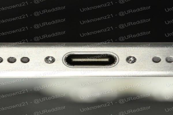 Unknownz21在推特PO出iPhone15Pro系列間諜照，證實(shí)會(huì)搭載USB-C孔。