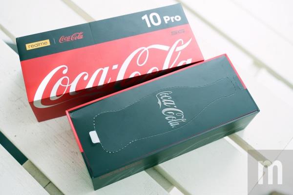 ▲realme10Pro5GCoca-ColaEdition盒裝