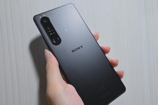 日系設(shè)計(jì)＋霧面背蓋超吸睛！Sony Xperia 1 III 實(shí)機(jī)開(kāi)箱搶先看