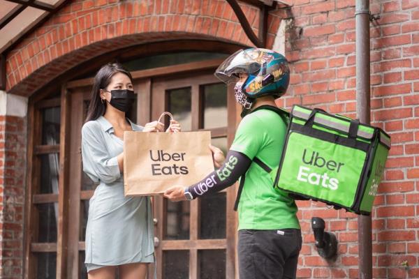 菜鳥(niǎo)上班族笑了！Uber Eats新功能“不用再當(dāng)墊錢苦主”