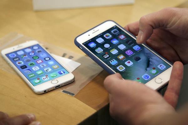 豆腐頭走入歷史？蘋果暗示新 iPhone 配件恐有一大變化