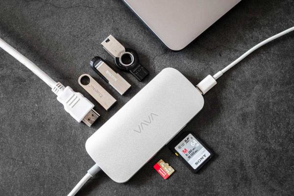 [開箱評(píng)價(jià)] VAVA 輕薄MacBook集線器VA-UC006 8合1 USB-C MacBook Hub