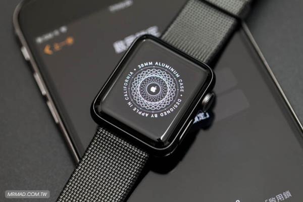 最新一代 Apple Watch Series 2 開箱與功能介紹！