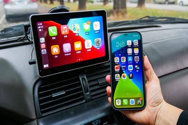 Apple CarPlay 無線款開箱，支援iPhone 無線連接、倒車顯影